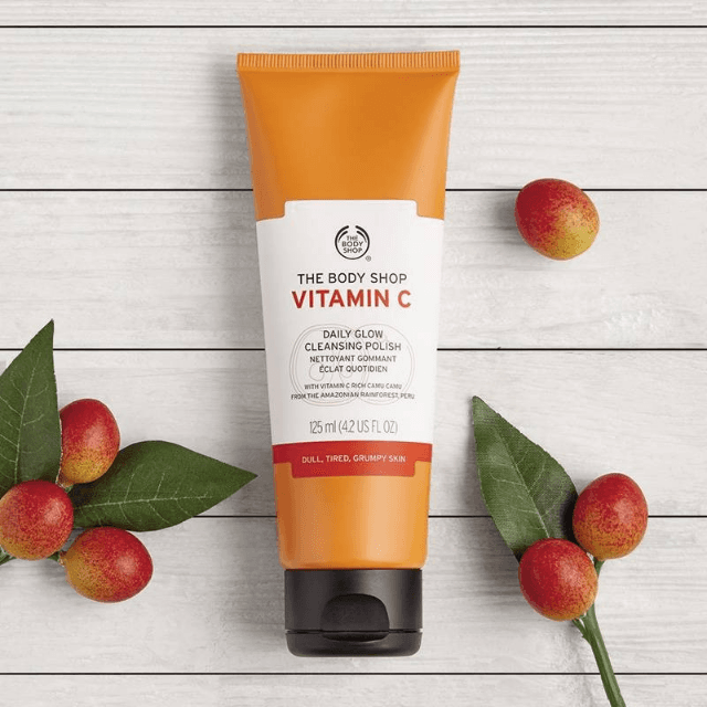 *Vitamin C Daily Glow Cleansing Polish*