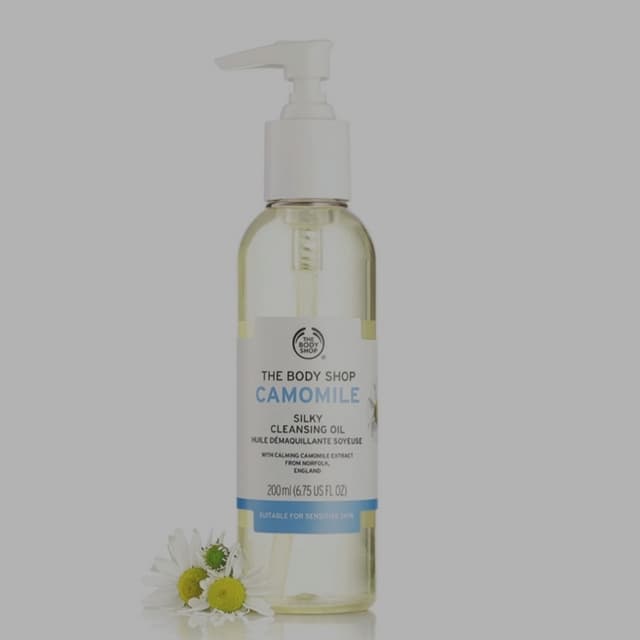 *Camomile Silky Cleansing Makeup Remover Oil*